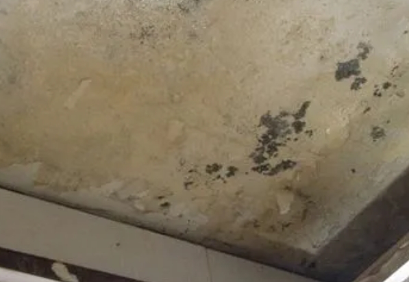 兰考阳台漏水维修公司分享下兰考卫生间渗水维修需要注意哪些问题。